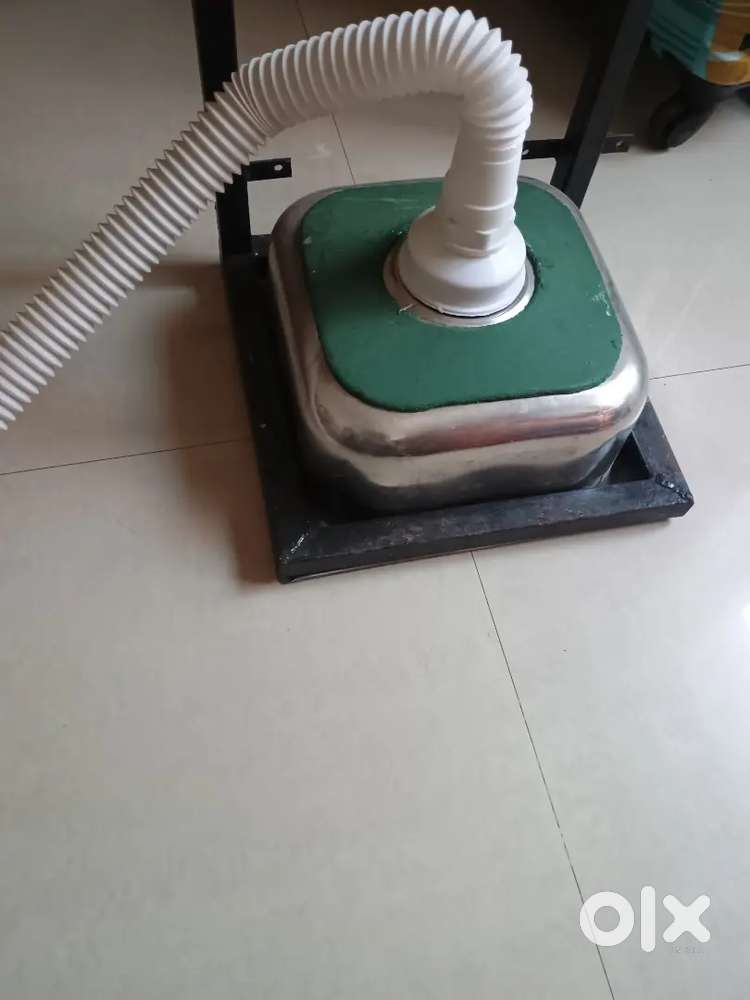 Small steel wash basin with rack. Ready to install