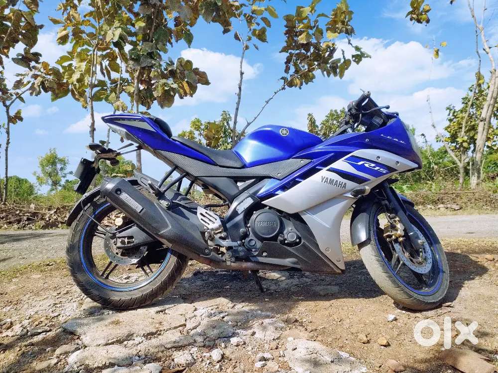 Yahama r15 v2