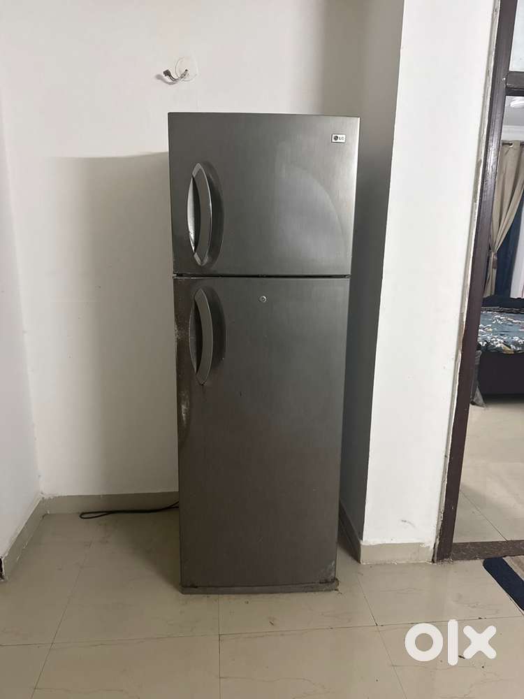 LG double door refrigertor