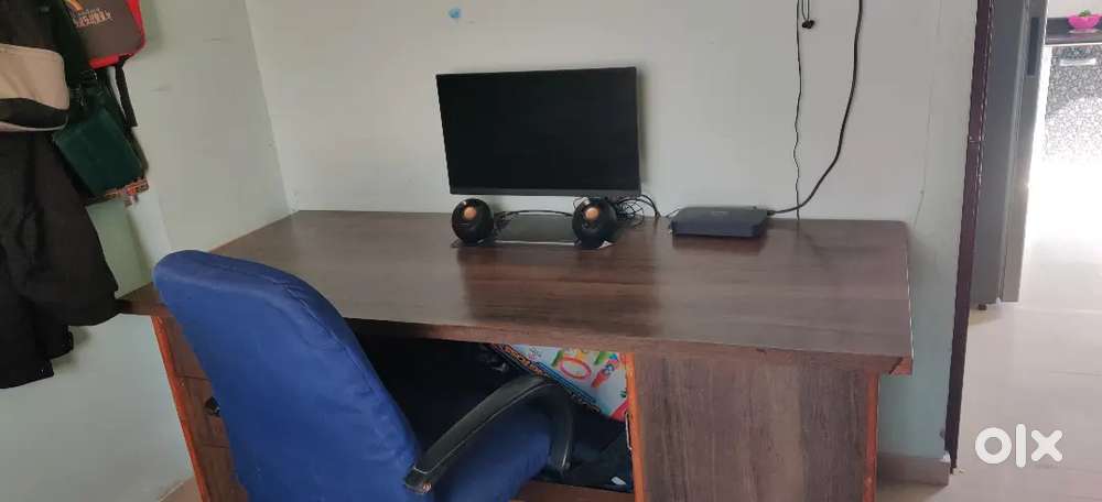 Lenovo monitor , creative speaker