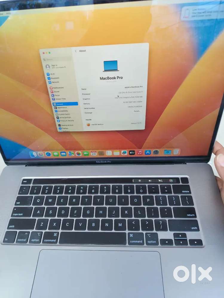 Apple A2141 macbook pro 16 core i9 32gb ram 1tb ssd