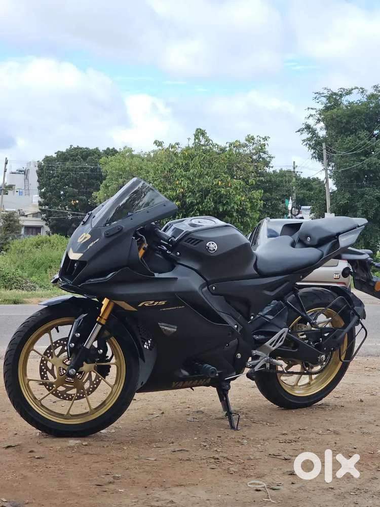 Yamaha r15 v4  first owner