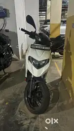 Only 4000kms ridden. Brand new.