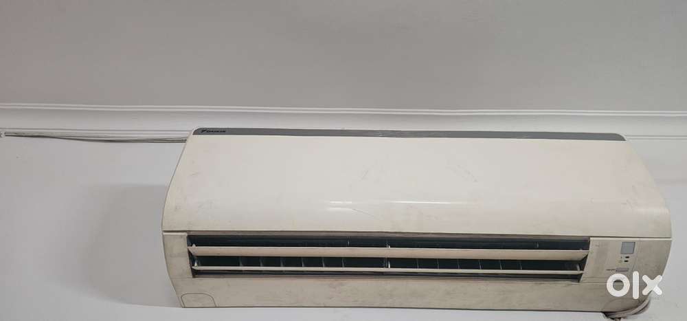 Daikin Split Ac 1.8 tons