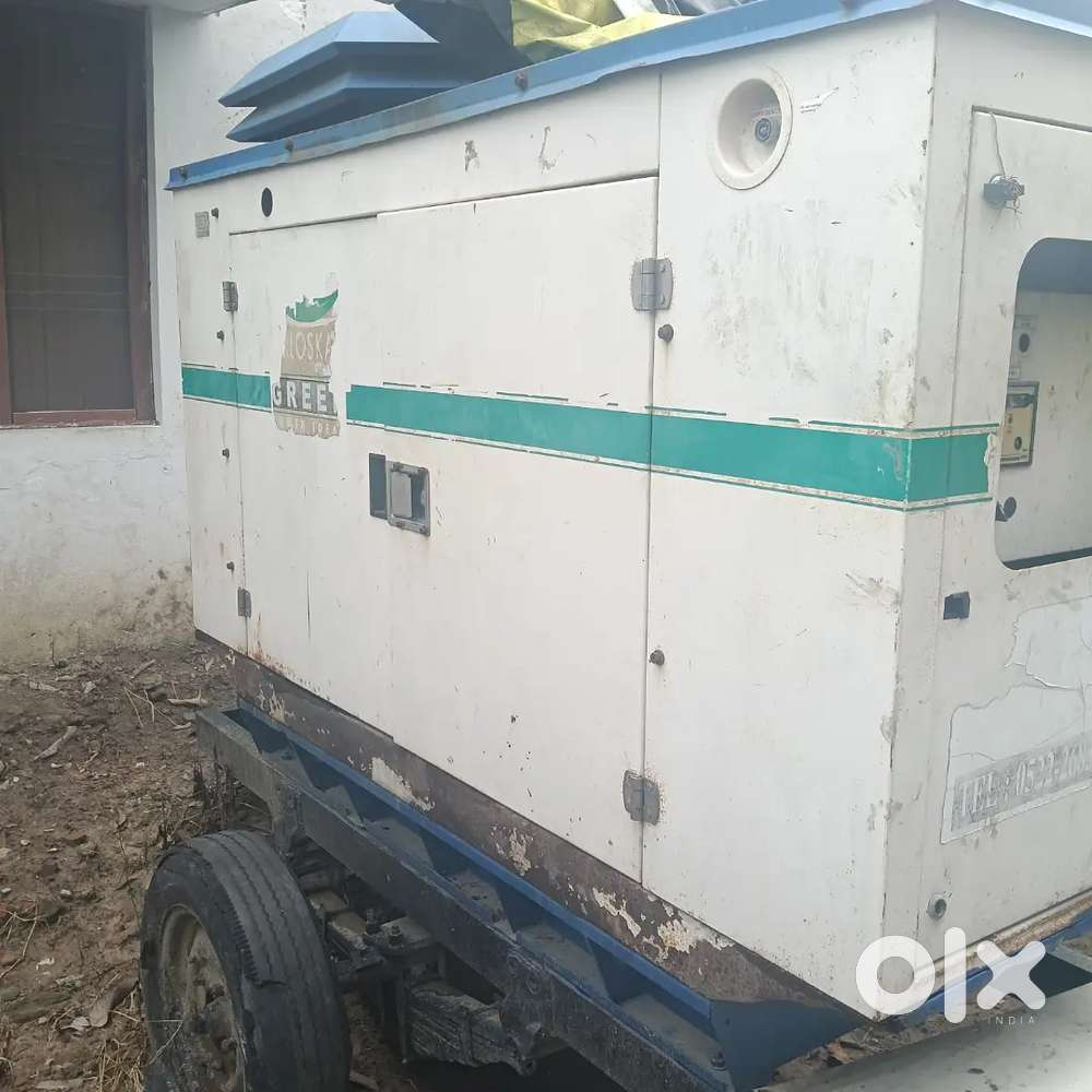 FUEL EFFICIENT GENERATOR 2 SAAL KI WARRANTY AUR SATH ME NEW BATTERY
