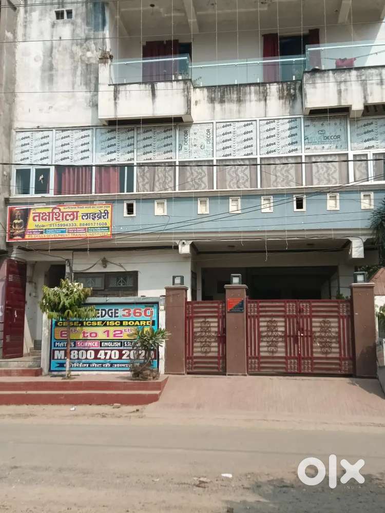 Tele caller and customer representative girl for real estate