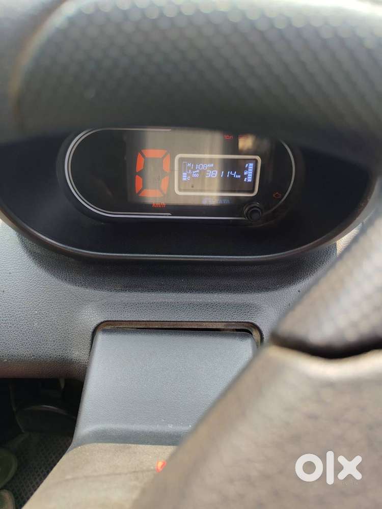 Cargo motors mahindra