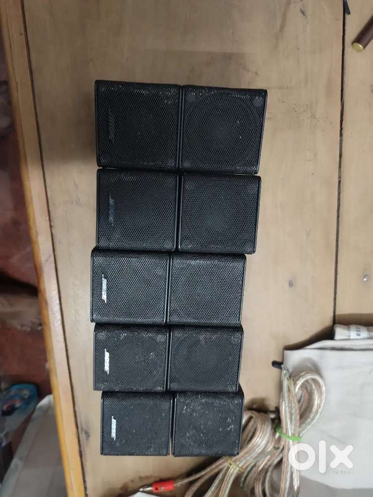 Bose  lifestyle jewels qube speaker