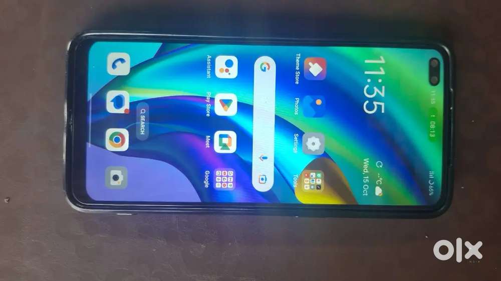 F17pro only display change or achha quality ka lga huaa hai