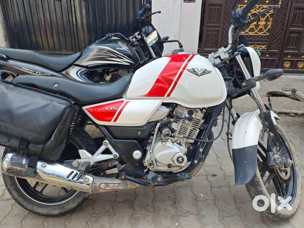 Well-Maintained Bajaj V15 - Excellent Mileage