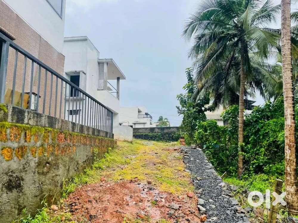 villas in angadipuram perinthlmanna at affordable price