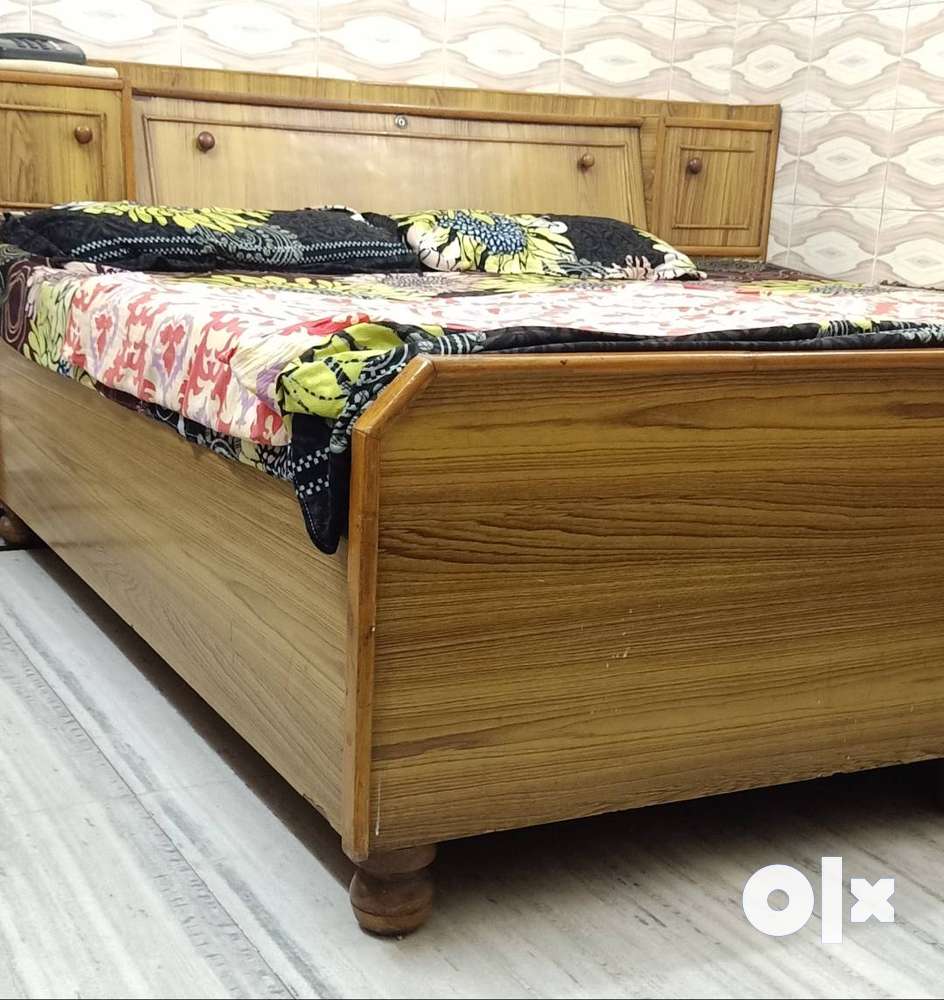 Double Bed With Mattress