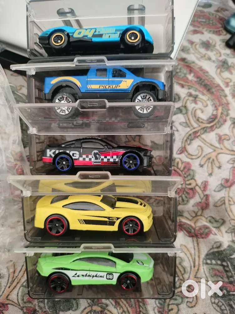 Diecast storage box with cars