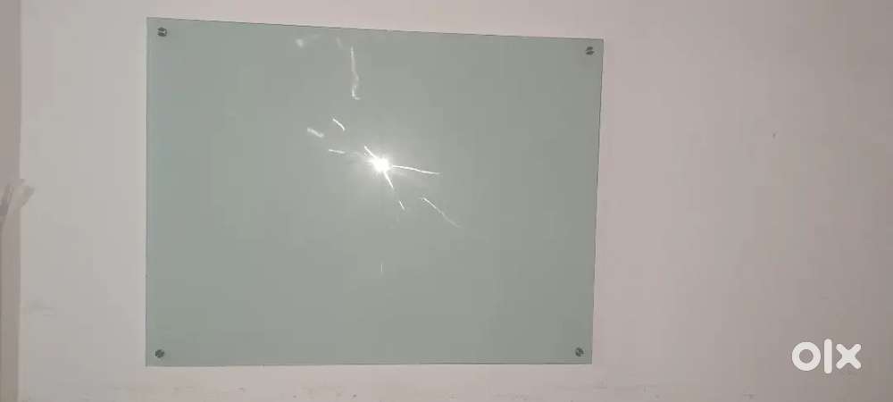 Frameless Glass board for office college conference room