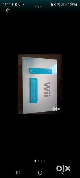 Wii game console (blue)
