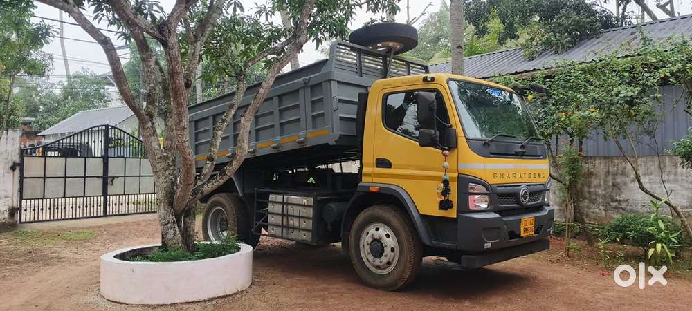 Heavy vehicle driver