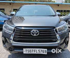 Toyota Innova Crysta 2.4 V 8 STR, 2016, Diesel