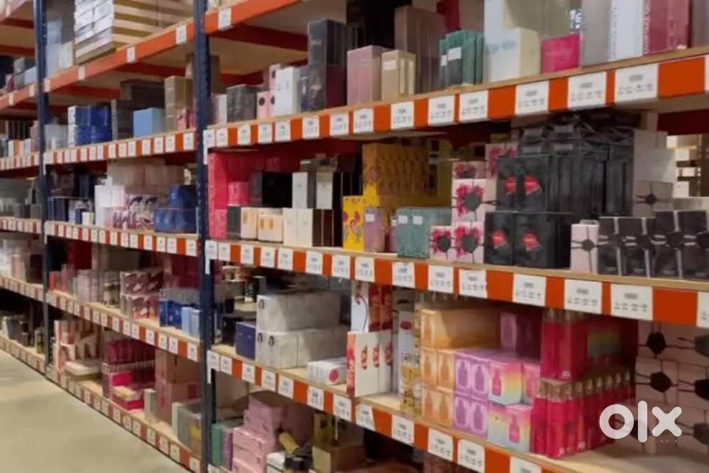 Wanted m/f partime/fulltime warehouse packing staffs inside cosmetic