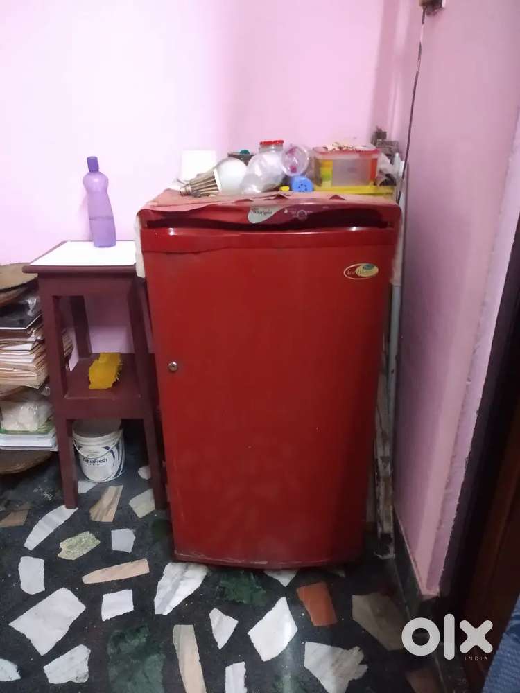 Whirlpool ice magic single door fridge