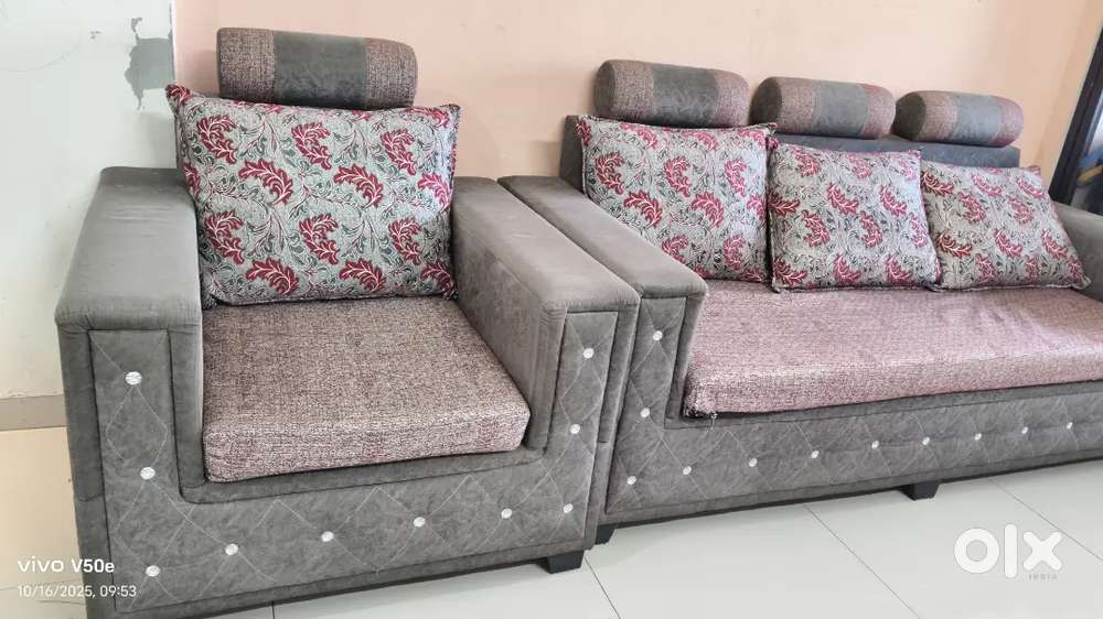 Lavish 5 seater sofa for sell