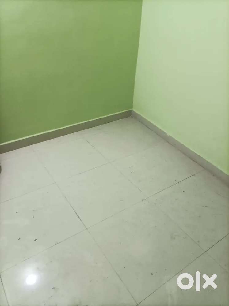 Singal room coman bathroom only for girls