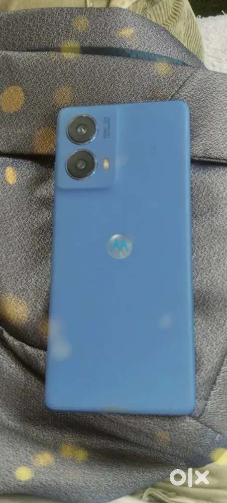 Moto g85. 8)128 me hai 7 month old h. Bill box charger available