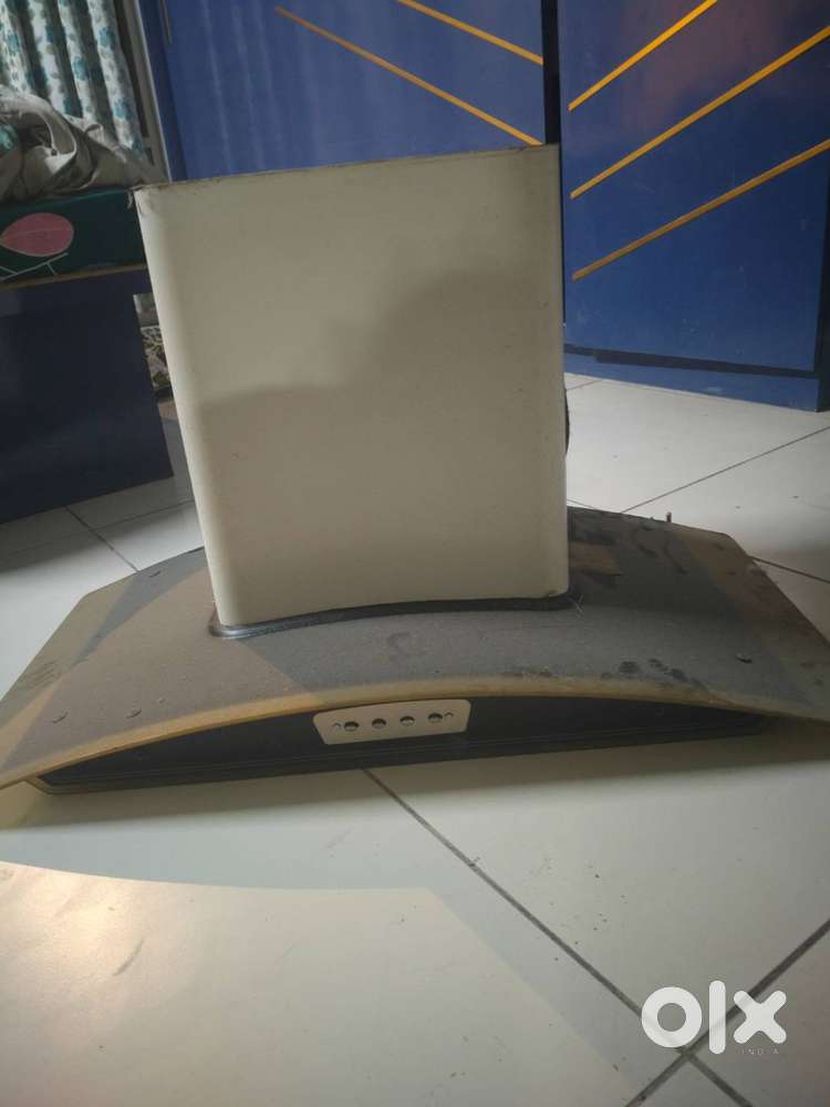 Sale for gas stove and chimney each