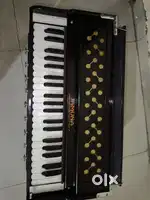 Harmonium in a brand new condition
