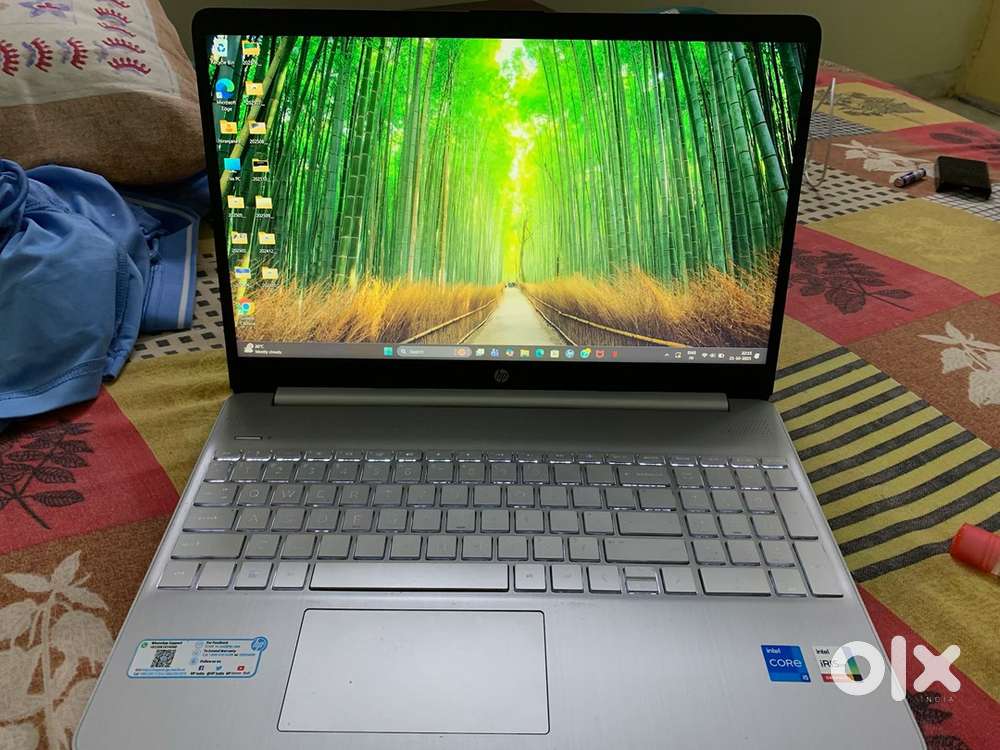 HP LAPTOP 15s
