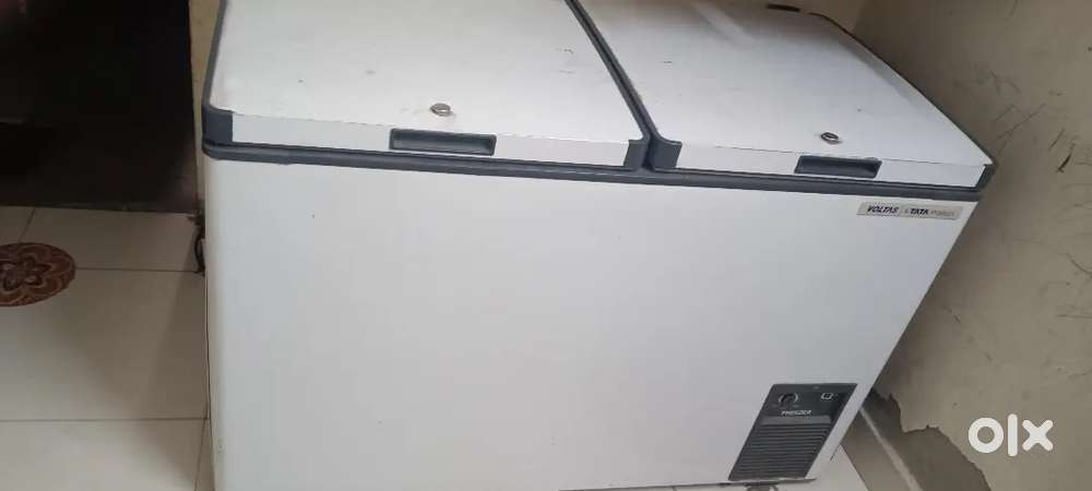 Voltage fridge and pizza oven