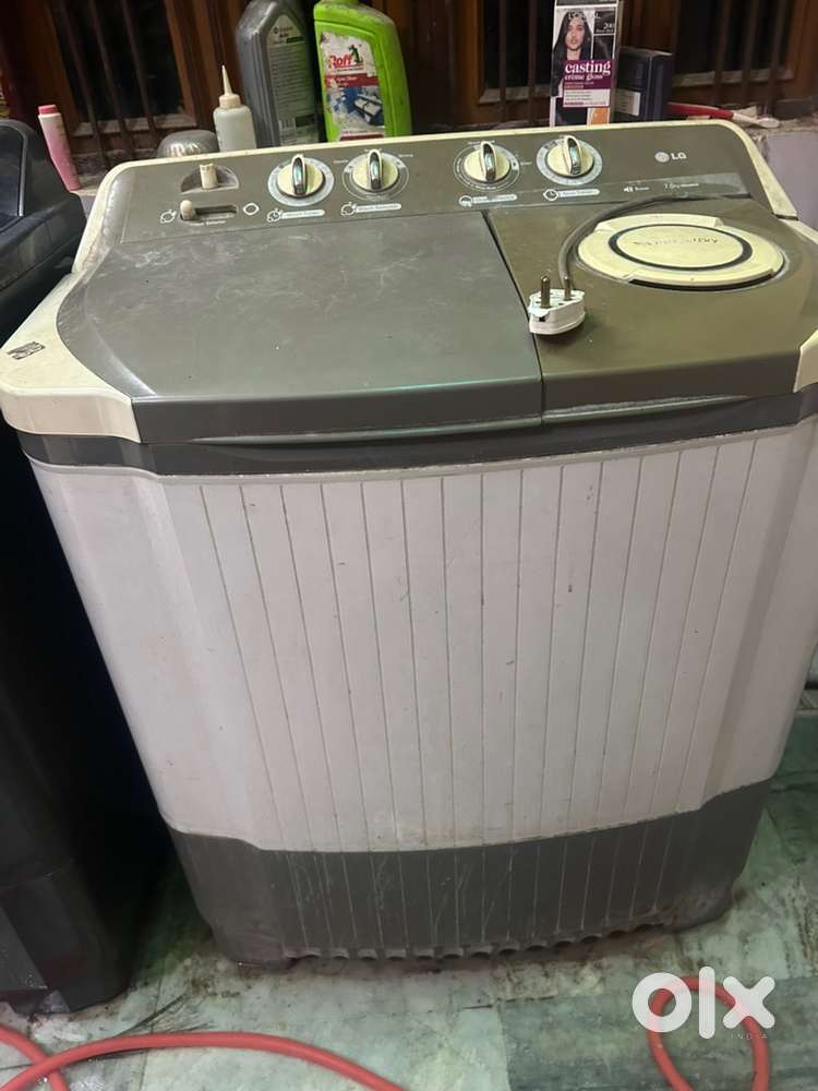 LG Semi Automatic Washing Maching 10.5kg - Excellent Condition3500 rs