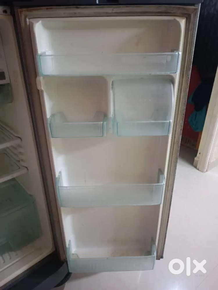 Samsung 183  litres refrigerator