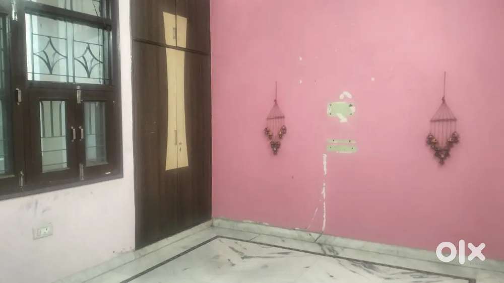 3 Bhk Semi Furnished Flat Near Chitrakoot Stadium