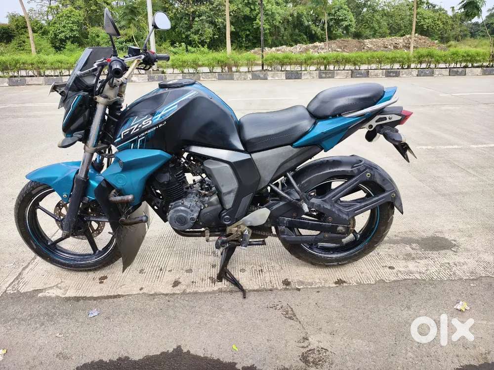 YAMAHA FZS V2 -SEP 2015