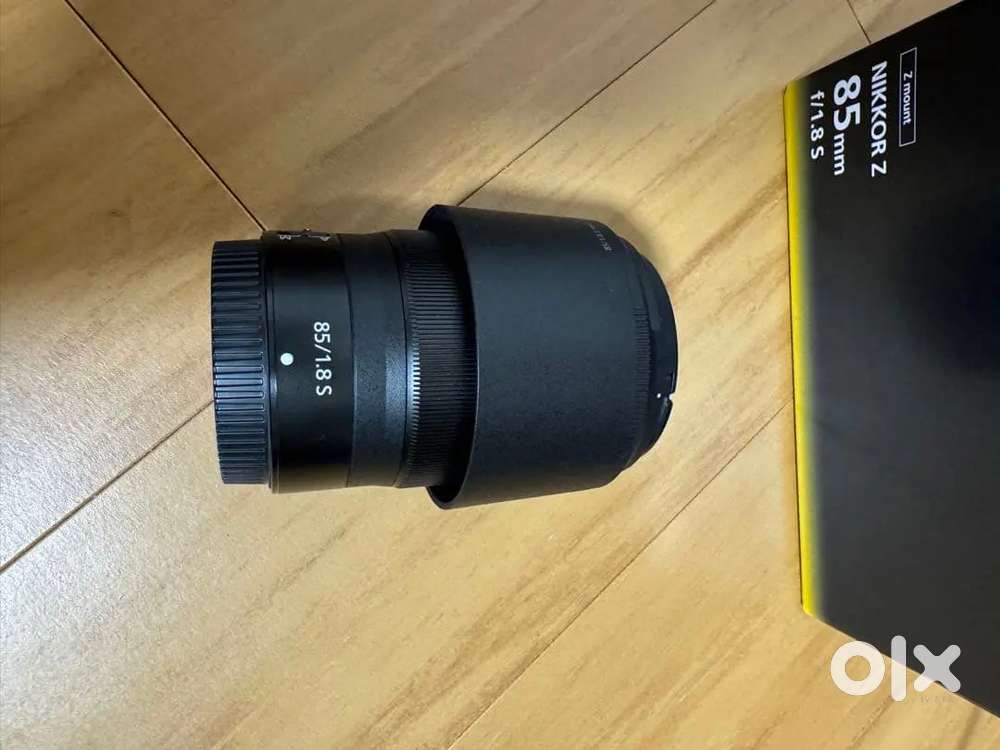 Nikon Nikkor 85mm f/1.8 Lens – Mint Condition