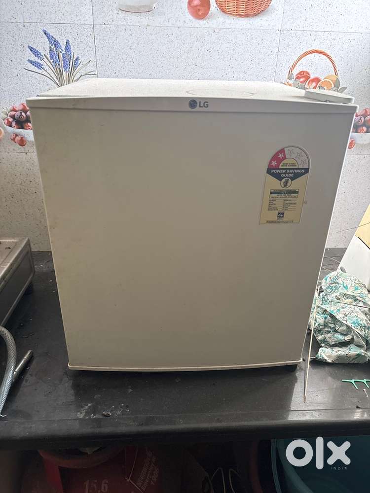 LG  mini fridge excellent condition