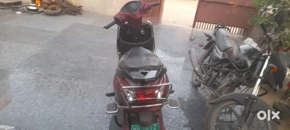 Electric scooty