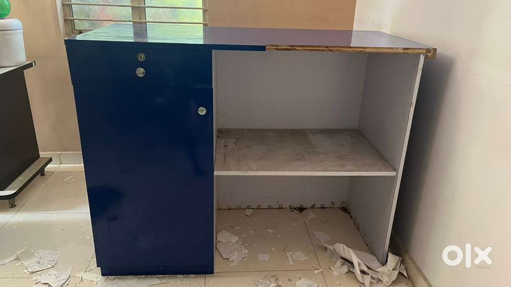 Shop counter