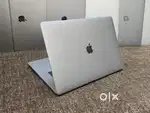 Apple Macbook Pro i7/16/512gb/5.5gb Graphics 15inch Retina Touchbar