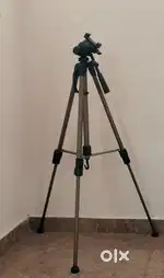 Simpex 1200 Mobile and DSLR Tripod