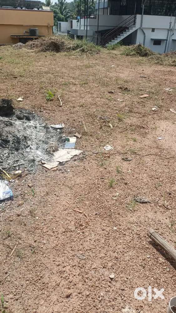 കരഭൂമി മണ്ണ് വേണ്ട വേണ്ടവർ വിളിക്കുക