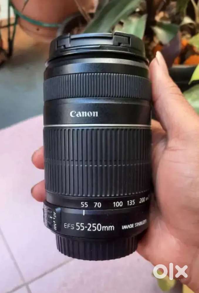 CANON 55-250MM ZOOM LENS