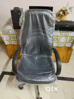 Office Table with 2 chairs