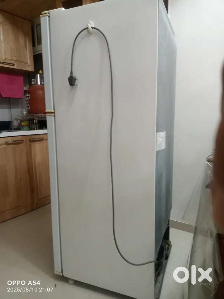 Double door 250ltr fridge