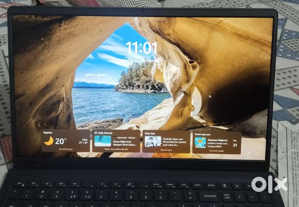 BRAND NEW DELL LAPTOP