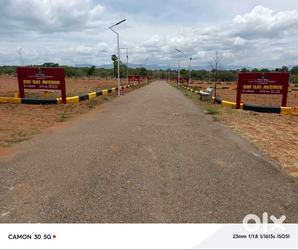 NORTH - EAST CORNER PLOTS AT JUST 2.50LAKHS