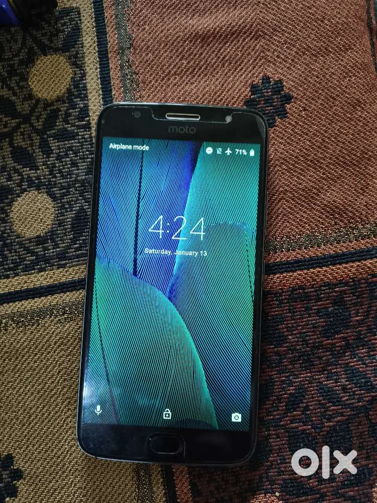 Moto g5s plus 64 gb memory 4gb ram