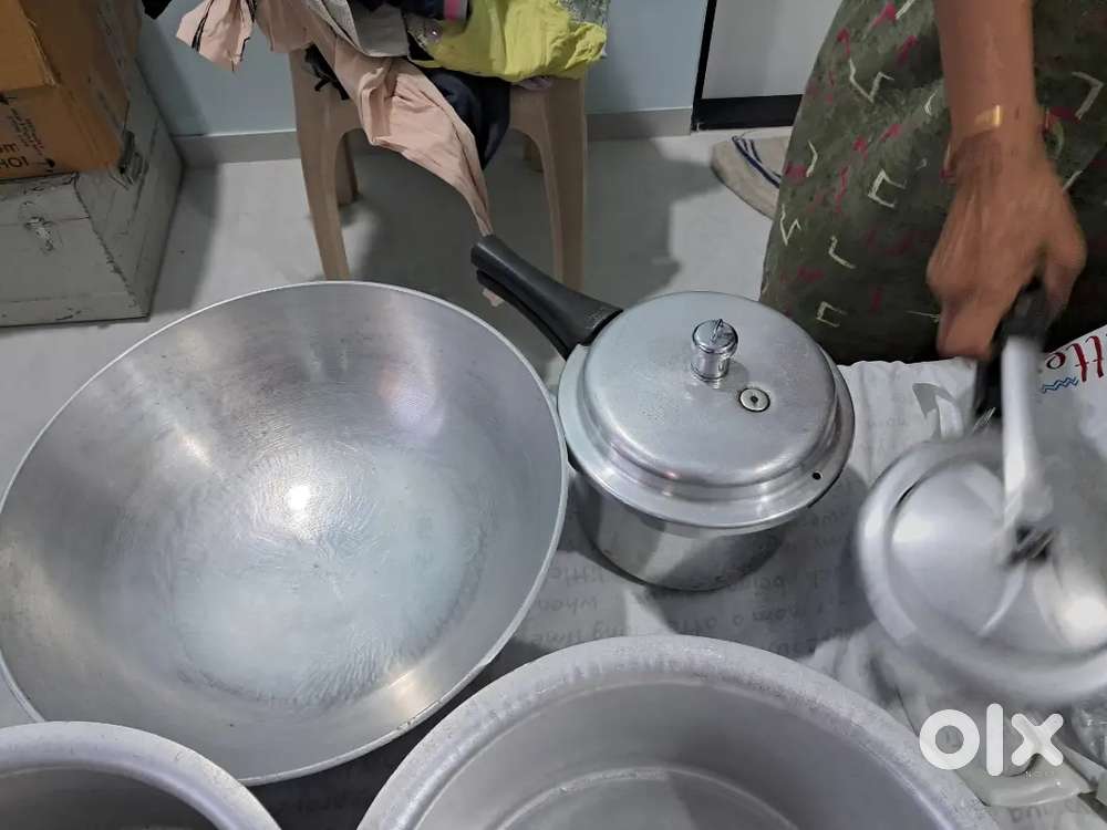 Hawkins pressure cooker