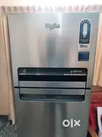 Selling my well maintained whirlpool fridge