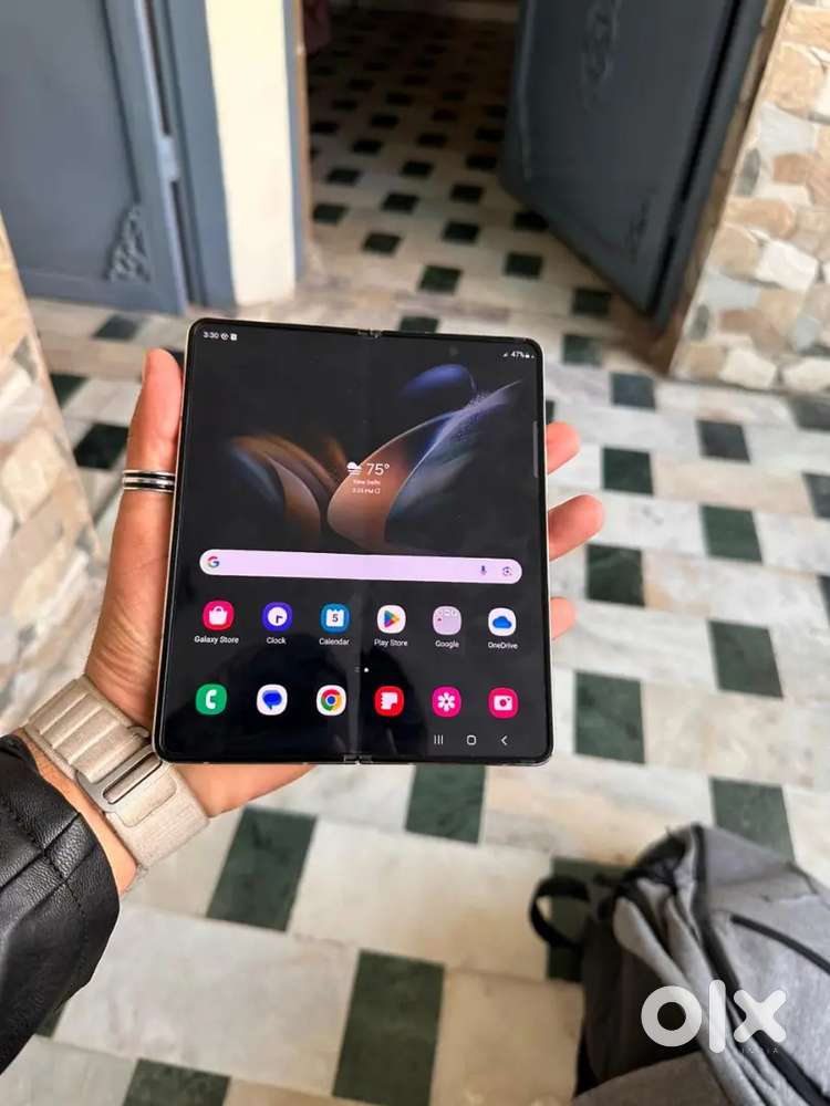 Samsung fold 4